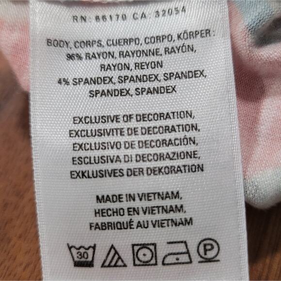 Anthropologie Akemi + Kin Floral Flowy Button Front Tank Size Medium - Picture 6 of 6